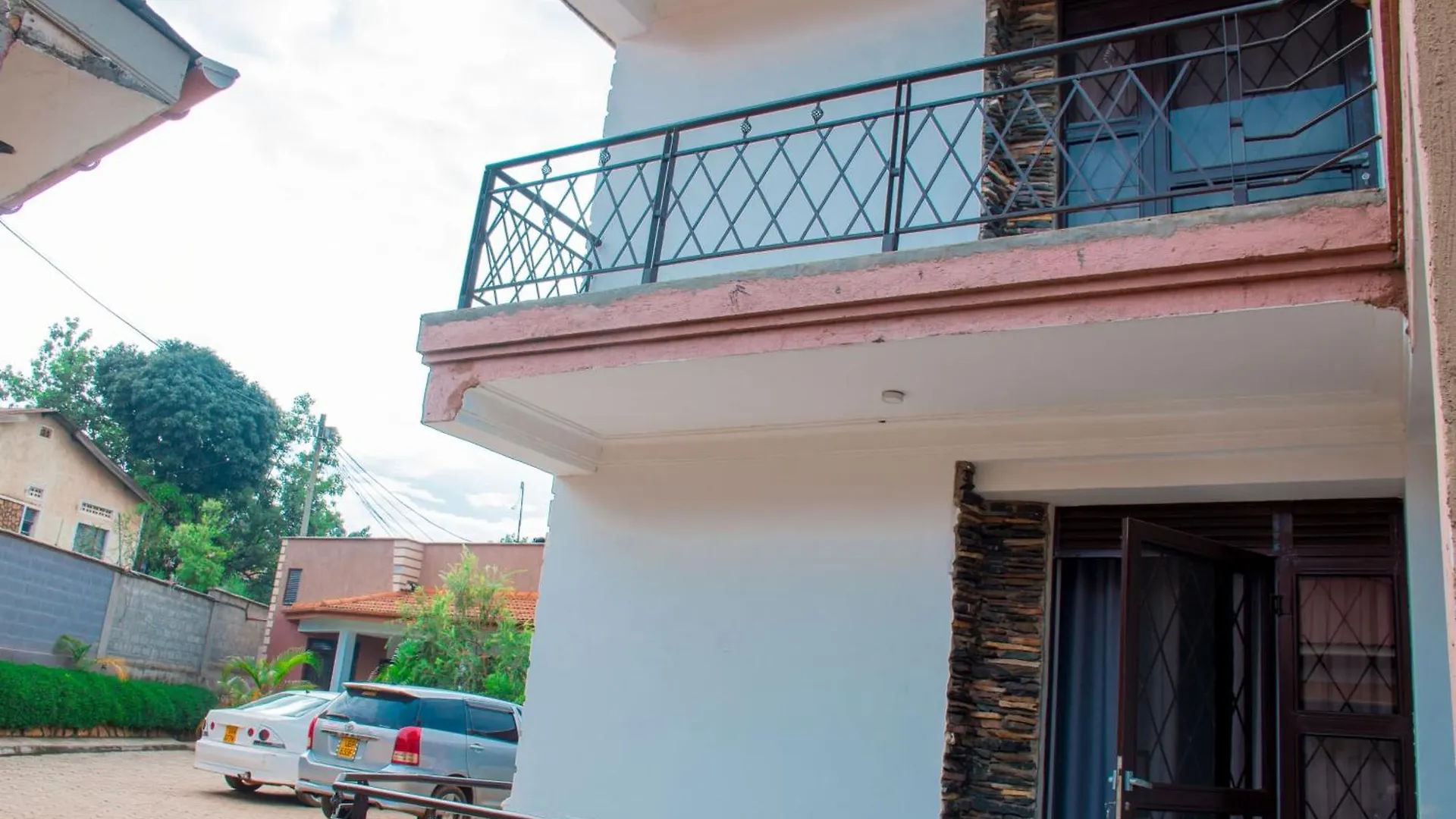 Apartment Ferienwohnung Sanctuary -Couple Court Kampala
